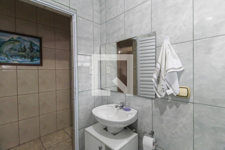 Casa à venda com 271m², 5 quartos e 2 vagasBanheiro 1