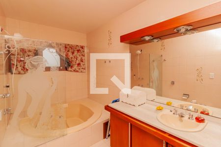 Casa à venda com 267m², 4 quartos e 3 vagasBanheiro da Suíte