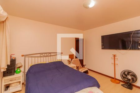 Casa à venda com 267m², 4 quartos e 3 vagasSuíte