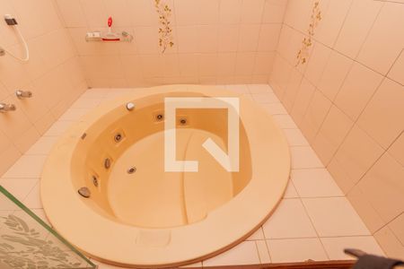 Casa à venda com 267m², 4 quartos e 3 vagasBanheiro da Suíte