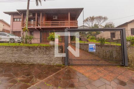 Casa à venda com 267m², 4 quartos e 3 vagasFachada