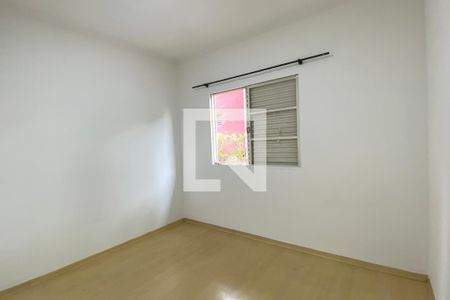 Quarto 2 de casa de condomínio para alugar com 2 quartos, 62m² em Jardim Regina Alice, Barueri