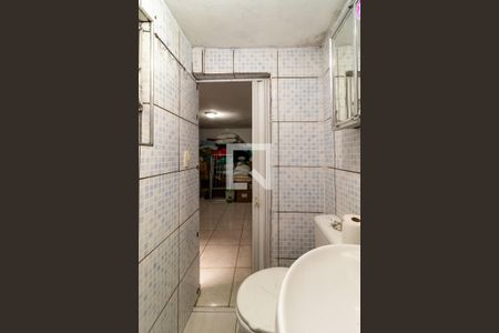 Casa à venda com 60m², 3 quartos e 3 vagasBanheiro da Suíte 2