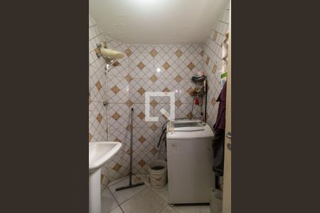 Casa à venda com 60m², 3 quartos e 3 vagasBanheiro da Suíte 1