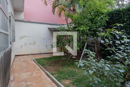 Casa à venda com 200m², 3 quartos e 6 vagasQuintal
