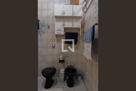 Casa à venda com 200m², 3 quartos e 6 vagasBanheiro