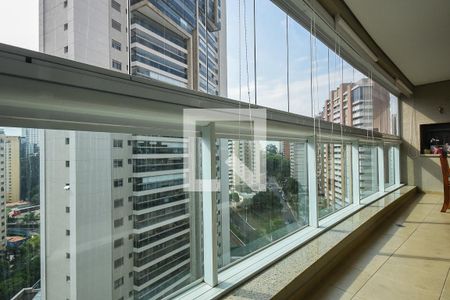 Varanda de apartamento à venda com 3 quartos, 162m² em Vila Suzana, São Paulo