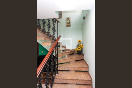 escada de casa à venda com 3 quartos, 142m² em Jardim Vila Formosa, São Paulo
