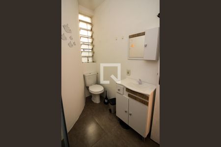 Banheiro de kitnet/studio à venda com 1 quarto, 25m² em Cidade Baixa, Porto Alegre