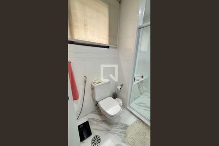 Apartamento à venda com 250m², 4 quartos e 2 vagas Apartamento à venda com 250m², 4 quartos e 2 vagasBanheiro da Suíte