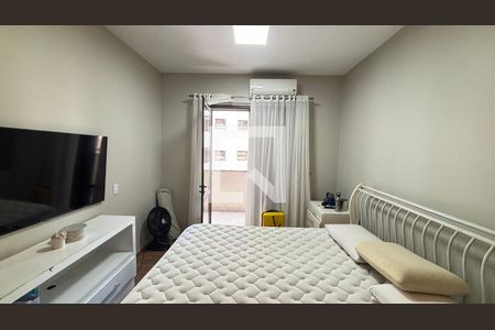 Apartamento à venda com 250m², 4 quartos e 2 vagas Apartamento à venda com 250m², 4 quartos e 2 vagasSuite