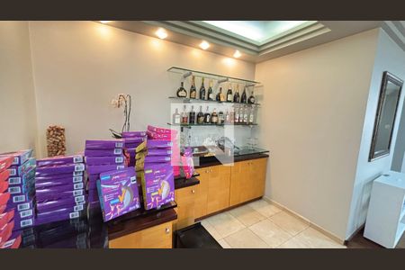 Apartamento à venda com 250m², 4 quartos e 2 vagas Apartamento à venda com 250m², 4 quartos e 2 vagasSala - Sala de Estar