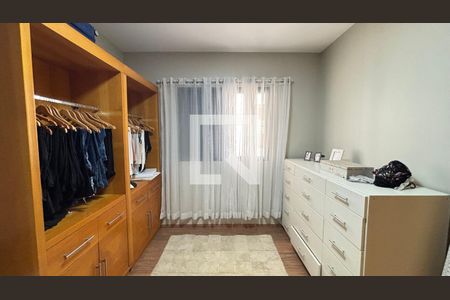 Apartamento à venda com 250m², 4 quartos e 2 vagas Apartamento à venda com 250m², 4 quartos e 2 vagasQuarto 1