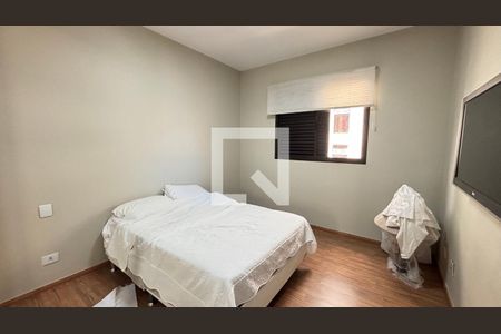 Apartamento à venda com 250m², 4 quartos e 2 vagas Apartamento à venda com 250m², 4 quartos e 2 vagasQuarto 3
