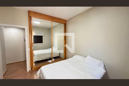 Apartamento à venda com 250m², 4 quartos e 2 vagas Apartamento à venda com 250m², 4 quartos e 2 vagasQuarto 3