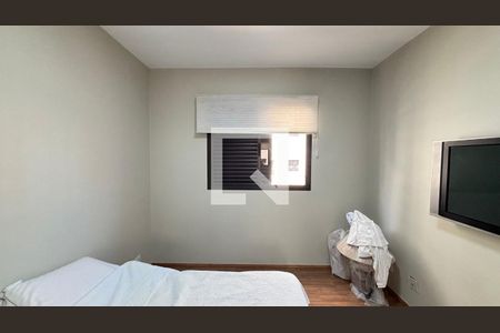 Apartamento à venda com 250m², 4 quartos e 2 vagas Apartamento à venda com 250m², 4 quartos e 2 vagasQuarto 3