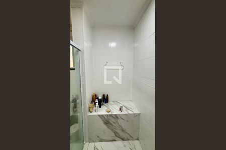 Apartamento à venda com 250m², 4 quartos e 2 vagas Apartamento à venda com 250m², 4 quartos e 2 vagasBanheiro da Suíte