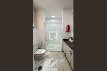 Apartamento à venda com 250m², 4 quartos e 2 vagas Apartamento à venda com 250m², 4 quartos e 2 vagasBanheiro da Suíte