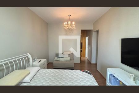 Apartamento à venda com 250m², 4 quartos e 2 vagas Apartamento à venda com 250m², 4 quartos e 2 vagasSuite