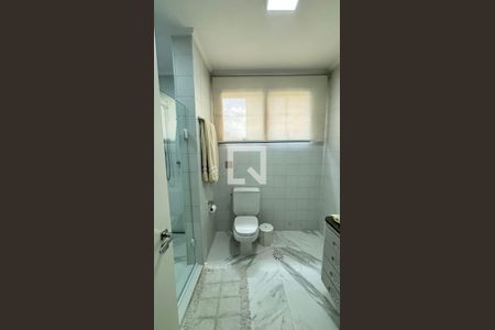 Apartamento à venda com 250m², 4 quartos e 2 vagas Apartamento à venda com 250m², 4 quartos e 2 vagasBanheiro