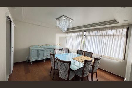 Apartamento à venda com 250m², 4 quartos e 2 vagas Apartamento à venda com 250m², 4 quartos e 2 vagasSala de Jantar