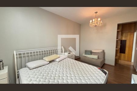 Apartamento à venda com 250m², 4 quartos e 2 vagas Apartamento à venda com 250m², 4 quartos e 2 vagasSuite