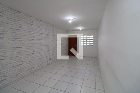 Casa para alugar com 100m², 3 quartos e 2 vagasSala
