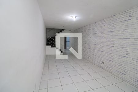 Casa para alugar com 100m², 3 quartos e 2 vagasSala