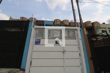 Casa para alugar com 100m², 3 quartos e 2 vagasFachada