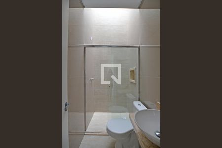 Casa de condomínio à venda com 153m², 3 quartos e 2 vagasBanheiro 