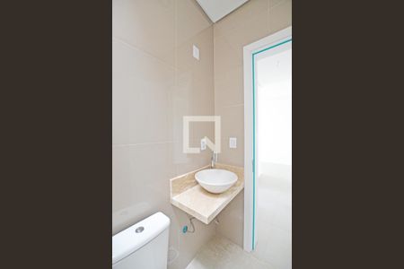 Casa de condomínio à venda com 153m², 3 quartos e 2 vagasBanheiro 