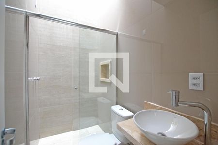 Casa de condomínio à venda com 153m², 3 quartos e 2 vagasBanheiro 