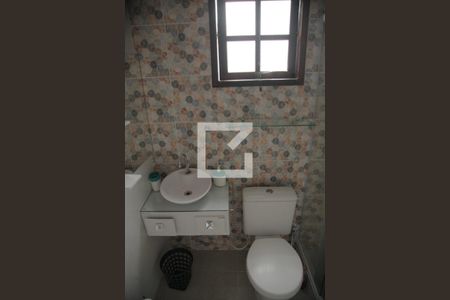 Banheiro de kitnet/studio para alugar com 1 quarto, 30m² em Santo Antônio, Niterói