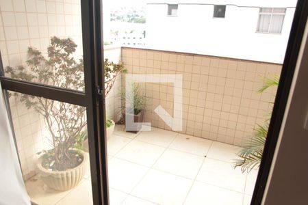 varanda da sala de apartamento para alugar com 3 quartos, 116m² em Dona Clara, Belo Horizonte