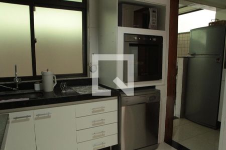 Apartamento para alugar com 116m², 3 quartos e 3 vagascozinha