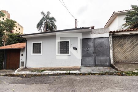 Casa à venda com 64m², 2 quartos e 1 vaga Casa à venda com 64m², 2 quartos e 1 vagaFachada