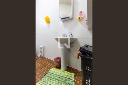 Casa à venda com 64m², 2 quartos e 1 vaga Casa à venda com 64m², 2 quartos e 1 vagaBanheiro