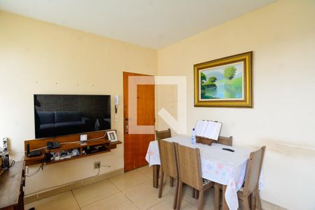 Sala de apartamento à venda com 3 quartos, 70m² em Califórnia, Belo Horizonte