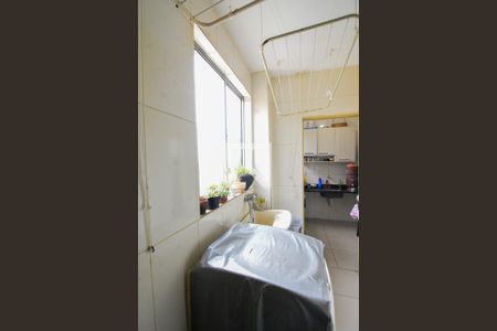 Apartamento à venda com 70m², 3 quartos e 1 vagaÁrea de Serviço