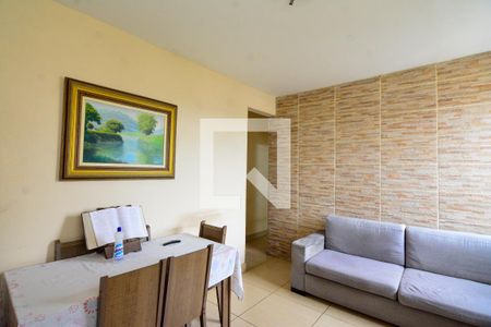 Sala de apartamento à venda com 3 quartos, 70m² em Califórnia, Belo Horizonte