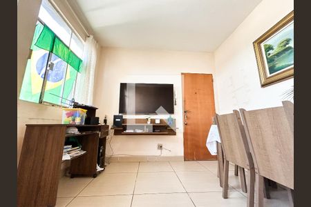 Apartamento à venda com 2 quartos, 70m² em Califórnia, Belo Horizonte