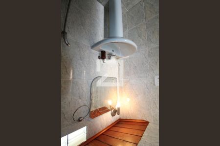 Casa de condomínio à venda com 110m², 3 quartos e 2 vagasBanheiro de serviço