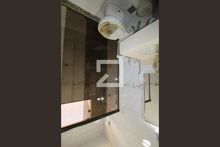 Casa de condomínio à venda com 110m², 3 quartos e 2 vagasBanheiro Social