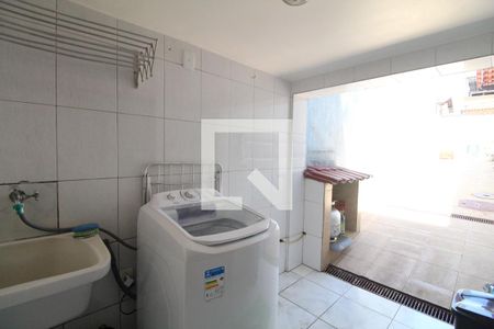 Casa de condomínio à venda com 110m², 3 quartos e 2 vagasÁrea de Serviço