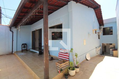 Casa de condomínio à venda com 110m², 3 quartos e 2 vagasÁrea externa