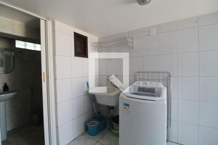 Casa de condomínio à venda com 110m², 3 quartos e 2 vagasÁrea de Serviço