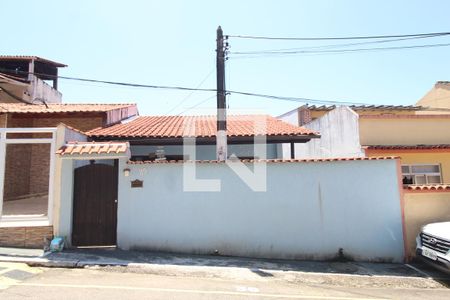 Casa de condomínio à venda com 110m², 3 quartos e 2 vagasFachada