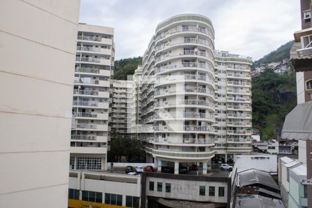 Vista da Rua de kitnet/studio à venda com 1 quarto, 30m² em Catete, Rio de Janeiro
