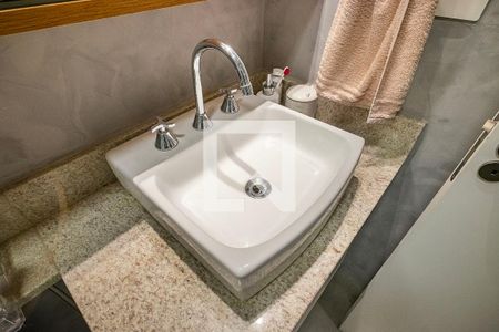 Apartamento para alugar com 55m², 2 quartos e 1 vagaSuíte - Banheiro