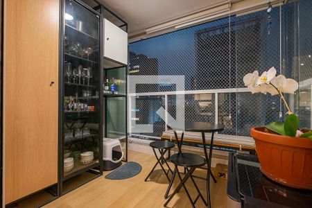 Sala/Cozinha - Varanda de apartamento para alugar com 2 quartos, 55m² em Jardim Paulistano, São Paulo